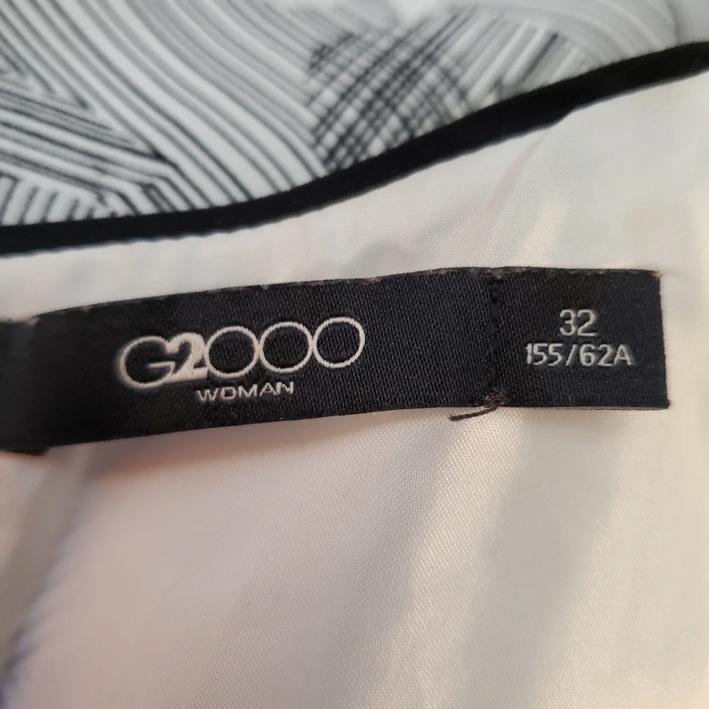 G2000 black and white dress. Size 32. Sleeveless. - Picture 8 of 9